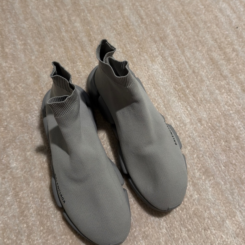 Balenciaga Light Grey Sneaker with Logo - Picture 2 of 5